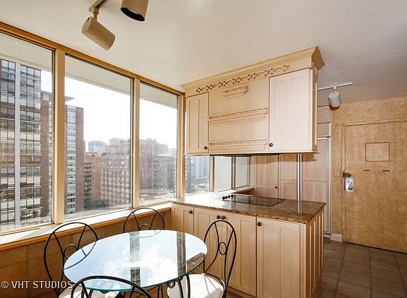 4th image of 1 E Schiller St