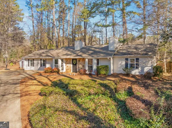 233 Sharney Ln NE, Kennesaw, GA 30144