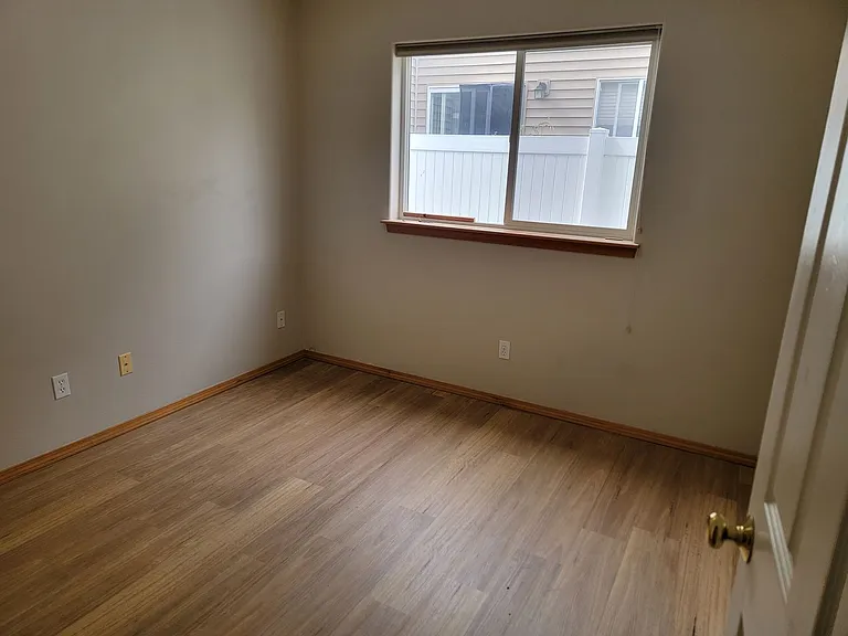 1702 N Aladdin Rd — Photo 4