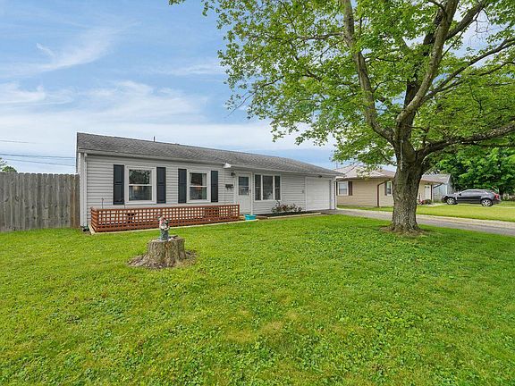3rd image of 182 Indianhead Dr