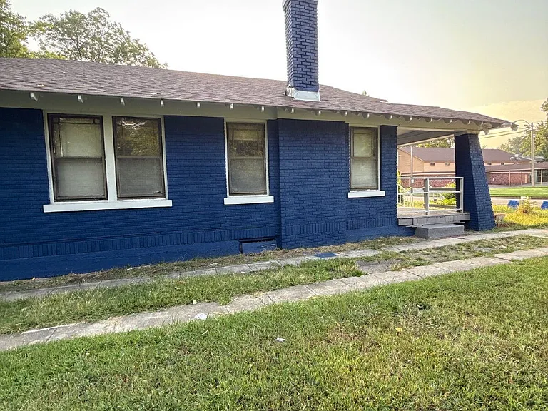 1048 E McLemore Ave — Photo 6