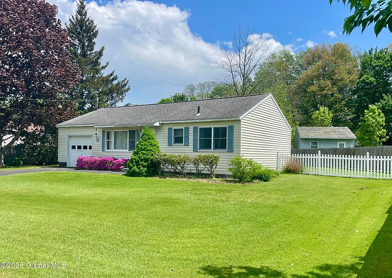 2nd image of 41 Amelia Drive