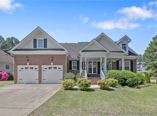 533 Falling Water Rd, Spring Lake, NC 28390