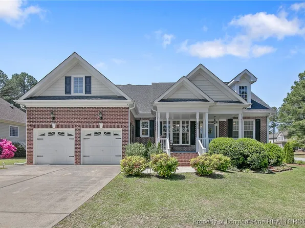 533 Falling Water Rd, Spring Lake, NC 28390