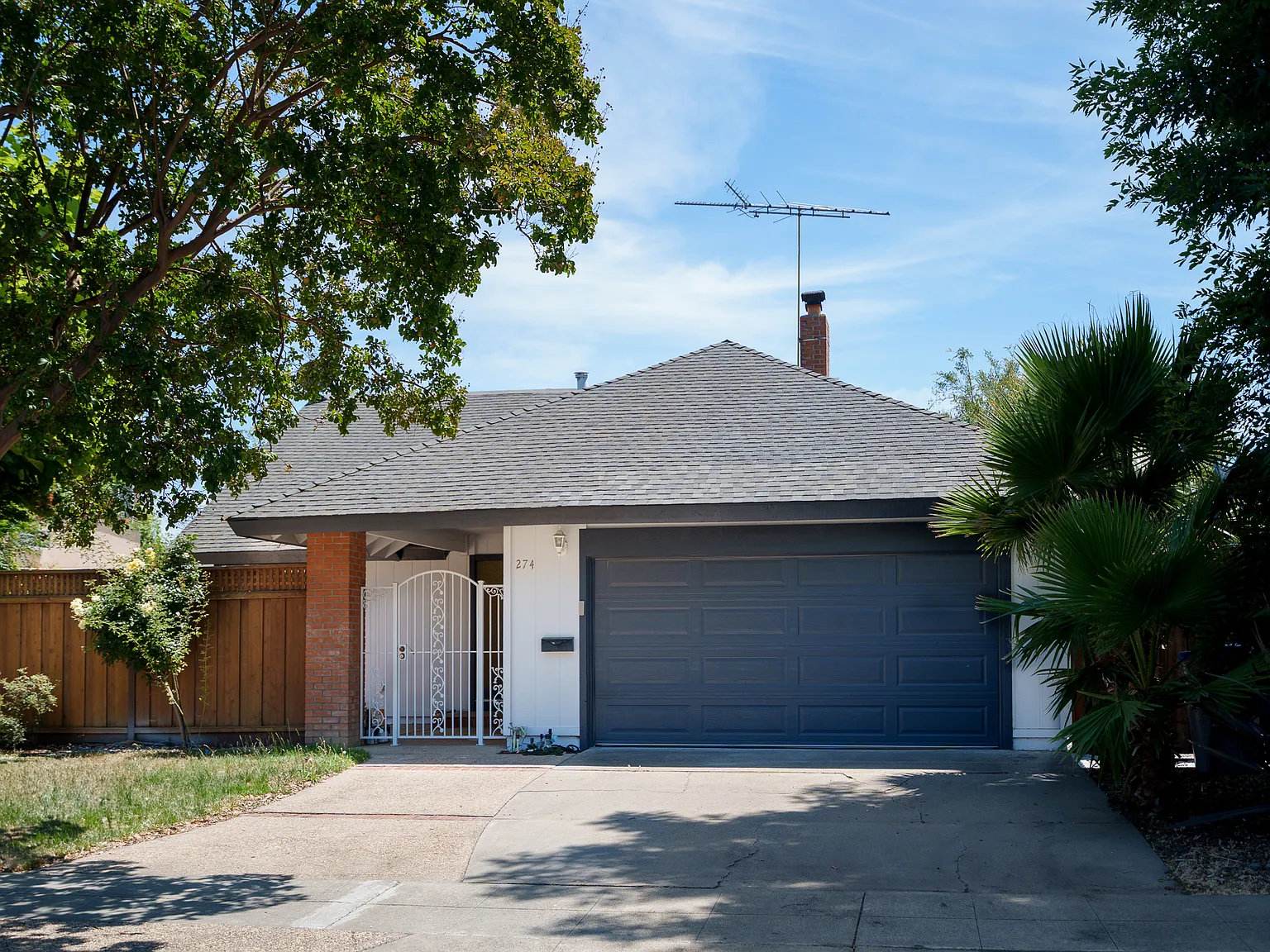 3 bed, 1516 sqft, $4,500 — Photo 1
