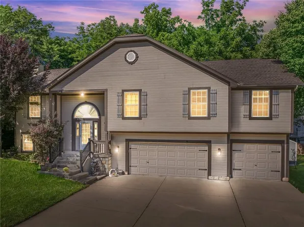 18704 E 20th Ter N, Independence, MO 64058