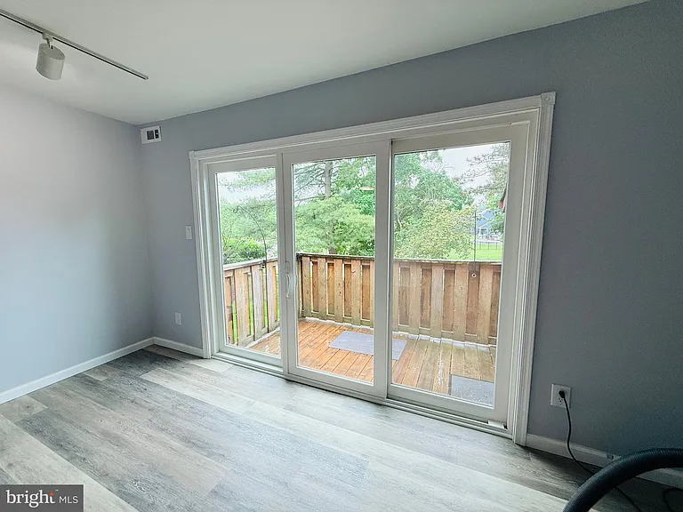 1008 Lindsey Ct — Photo 19