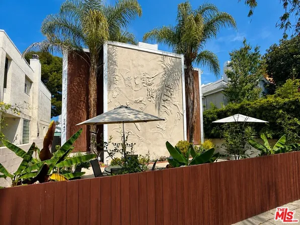 2447 Chelsea Pl, Santa Monica, CA 90404