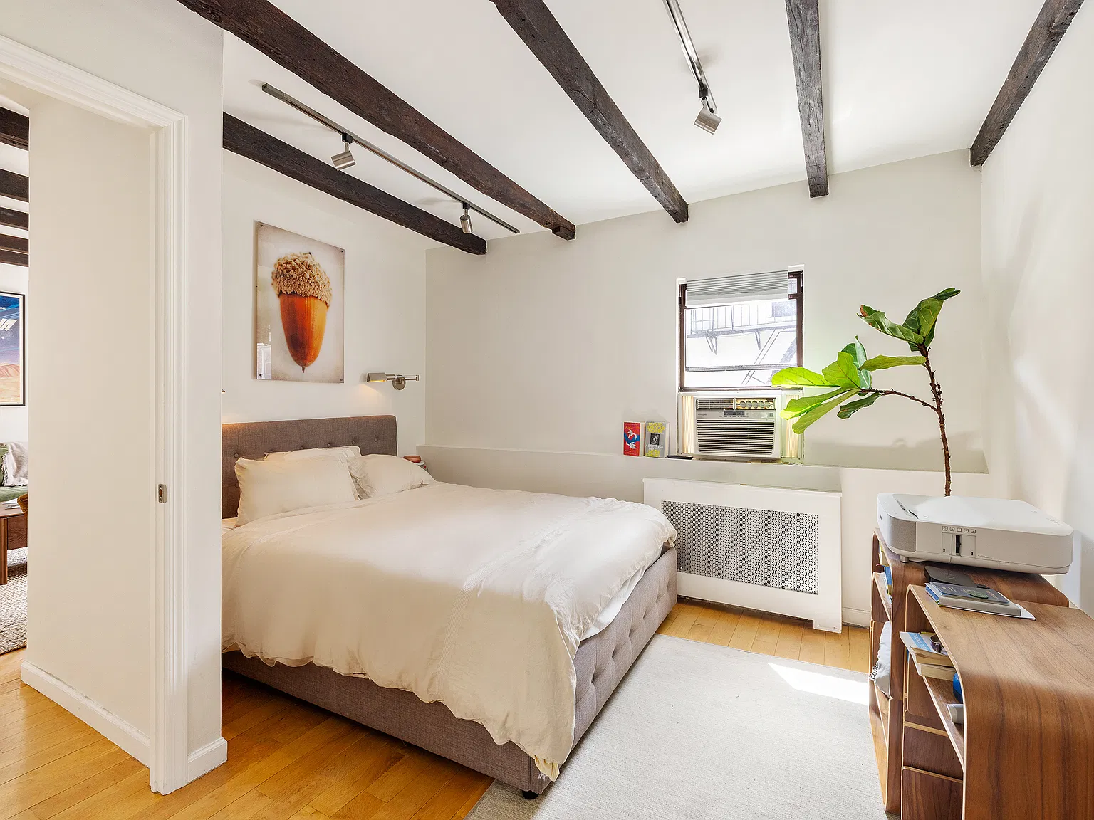 309 West 20th Street — Photo 2