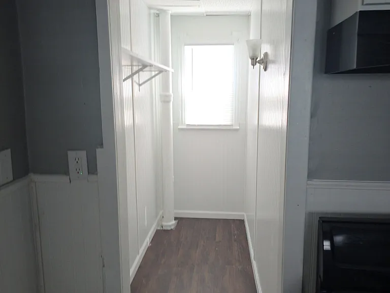 441 E Hudson St — Photo 4