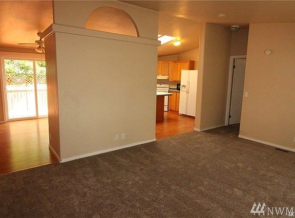 4th image of 8219 195th St E #78