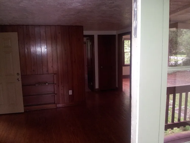 1005 NE 10th Ave — Photo 4
