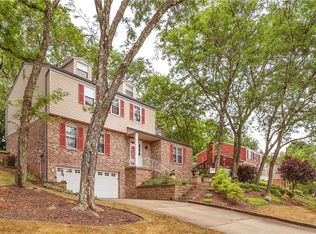 9023 Woodview Dr, Pittsburgh, PA 15237