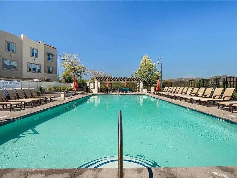 328 Paddle Ct — Photo 35