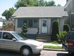 2nd image of 1313 Myrtle St