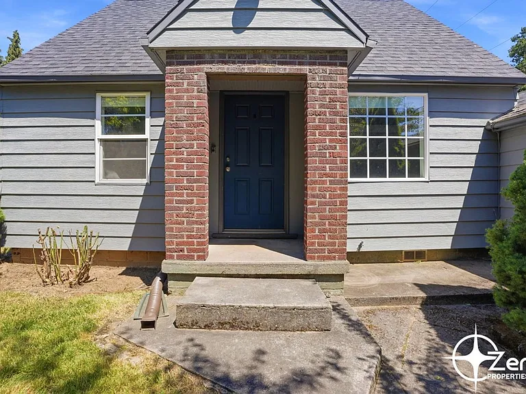 1818 W 22nd St — Photo 3