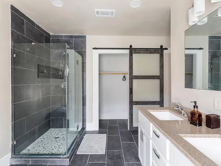2108 Berry St — Photo 30