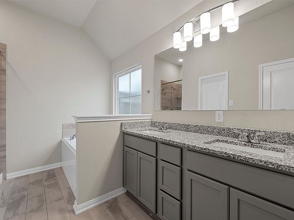 3rd image of 3208 Dottavio Rd