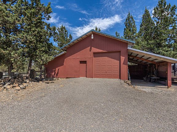 4th image of 63425 Deschutes Market Rd