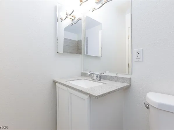 3946 Clear View Dr, Las Vegas, NV 89121