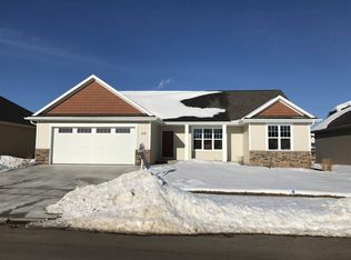 539 Pebblestone Cir, Hobart, WI 54155