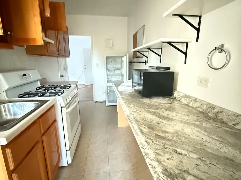 1143 86th St #2F — Photo 8
