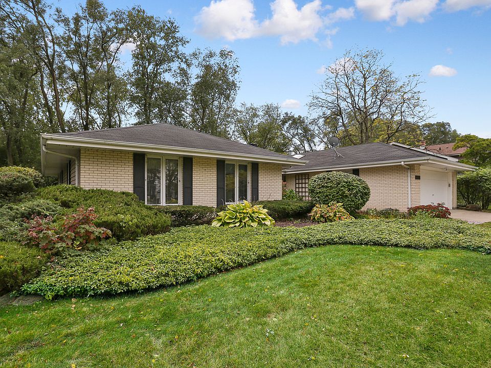 1st image of 22W085 Glen Valley Dr