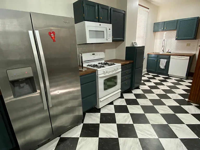 319 Pershing Ave — Photo 8