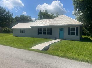 214 E Wilson St, Wheaton, MO 64874