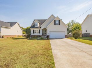 611 Fleming Farms Dr, Murfreesboro, TN 37128