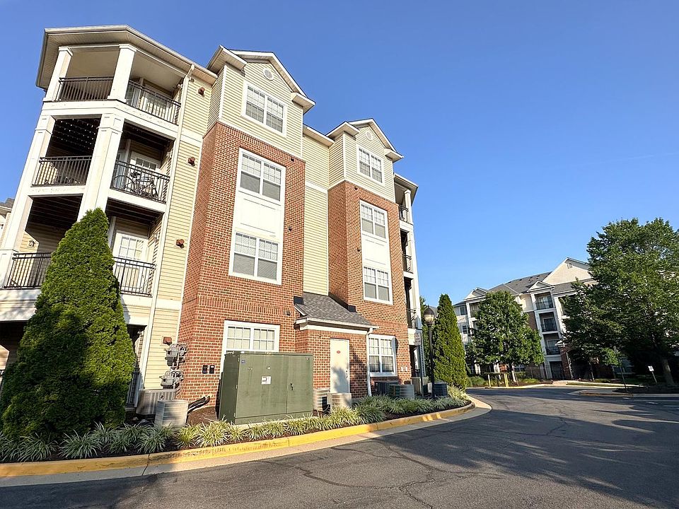 1st image of 12945 Centre Park Cir APT 307