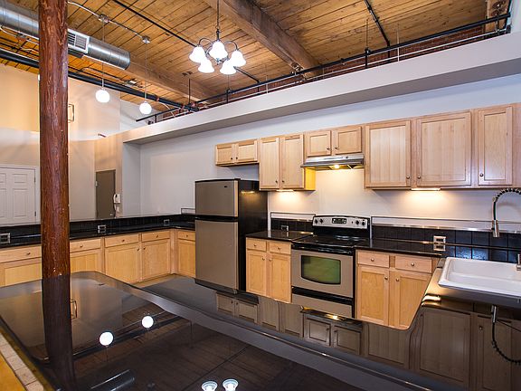 3rd image of 1117 Douglas Ave APT 304