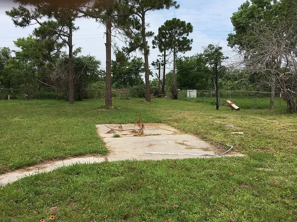 3018 Caprice Dr, Corpus Christi, TX 78418