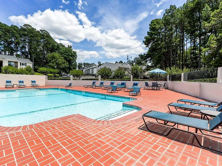 Traditions at Augusta Apartment Homes — Photo 11