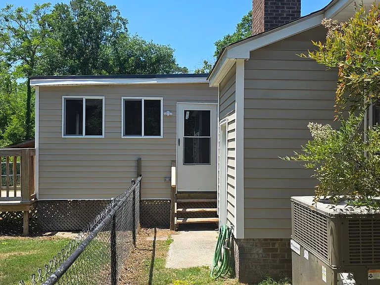 113 Lakeland Dr — Photo 16