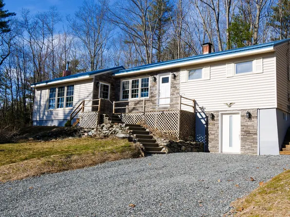 16 Gardner Road, Orono, ME 04473