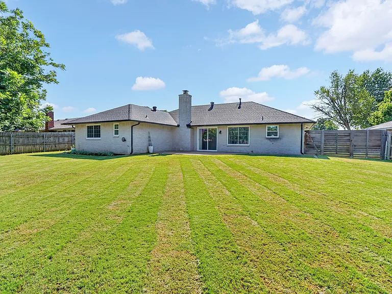 3304 Jim Robison Dr — Photo 27