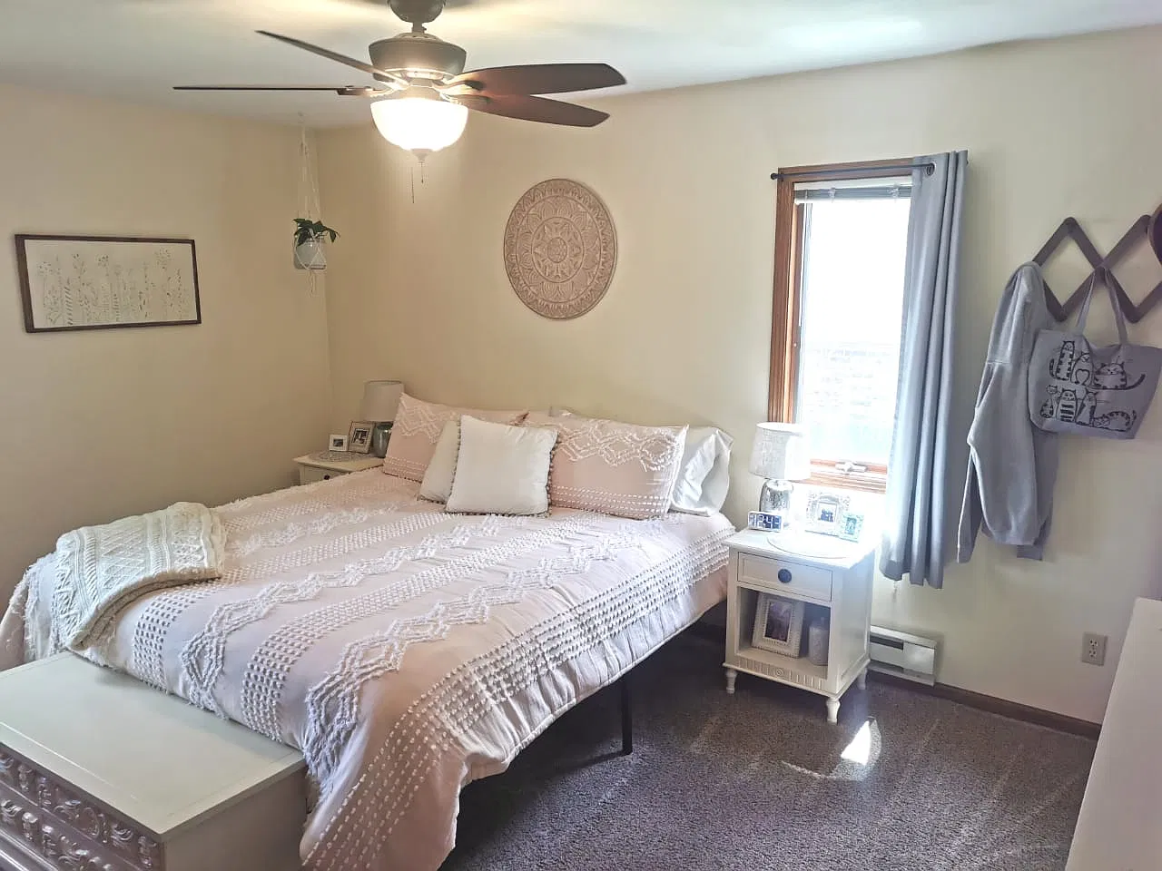 2 bed, 1000 sqft, $1,300 — Photo 4