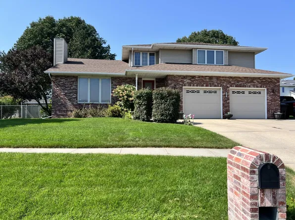 1105 Longhorn Dr, Norfolk, NE 68701