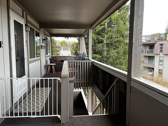 3rd image of 225 Hi Country Dr #17-1813