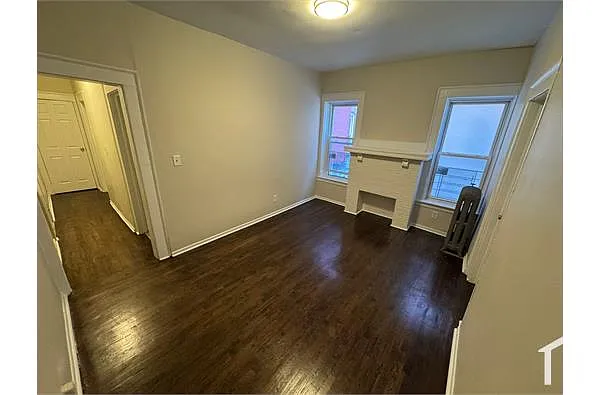 Building Photo - 220 Roseville Ave #207