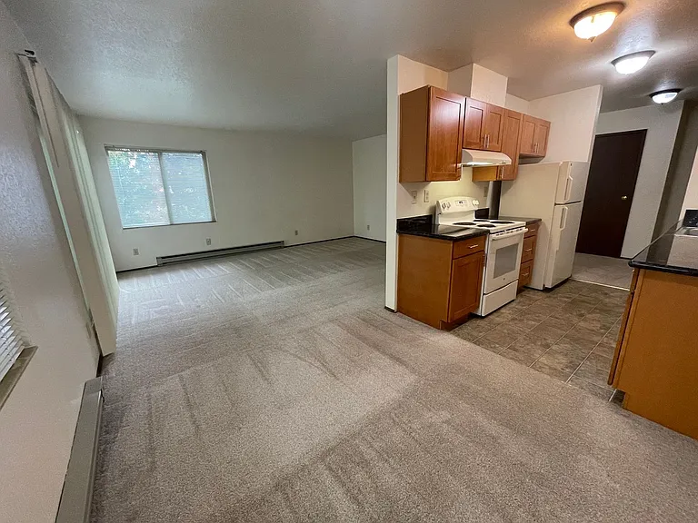Tamarac Apartments — Photo 24