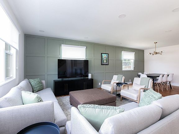 2nd image of 2022 Peachtree Ln