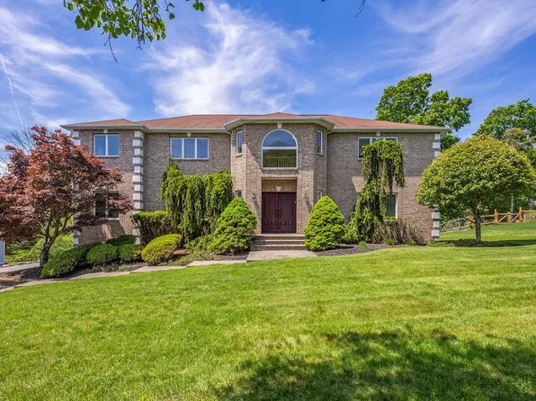 8 Marcus Drive, Monsey, NY 10952