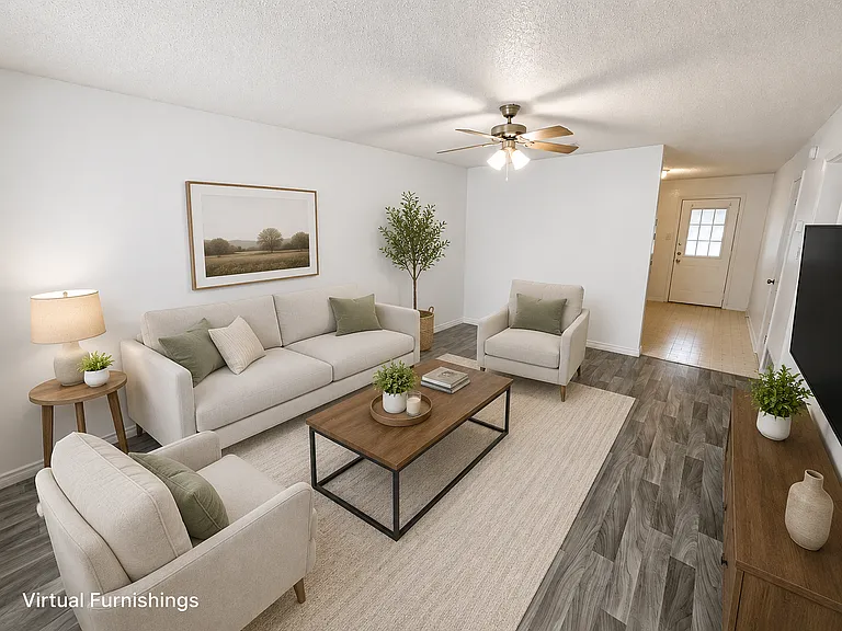 4805 Cedarhill Cir — Photo 2