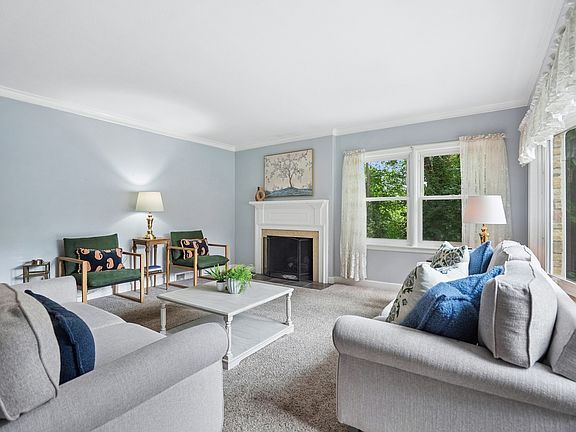 2nd image of 701 Spruce Ct