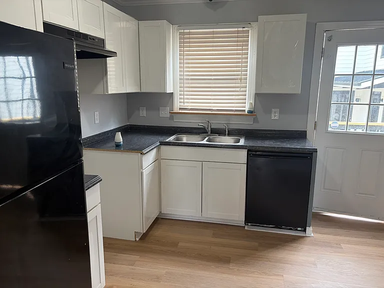 526 E Hargett St — Photo 2