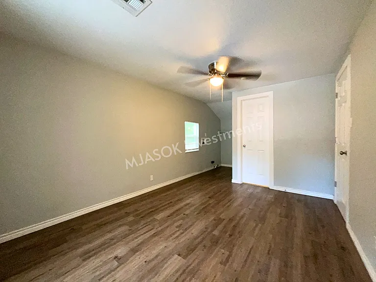 1713 NW Irwin Ave — Photo 8