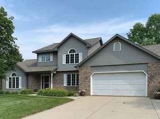 3498 Whytecliff Way, Sun Prairie, WI 53590