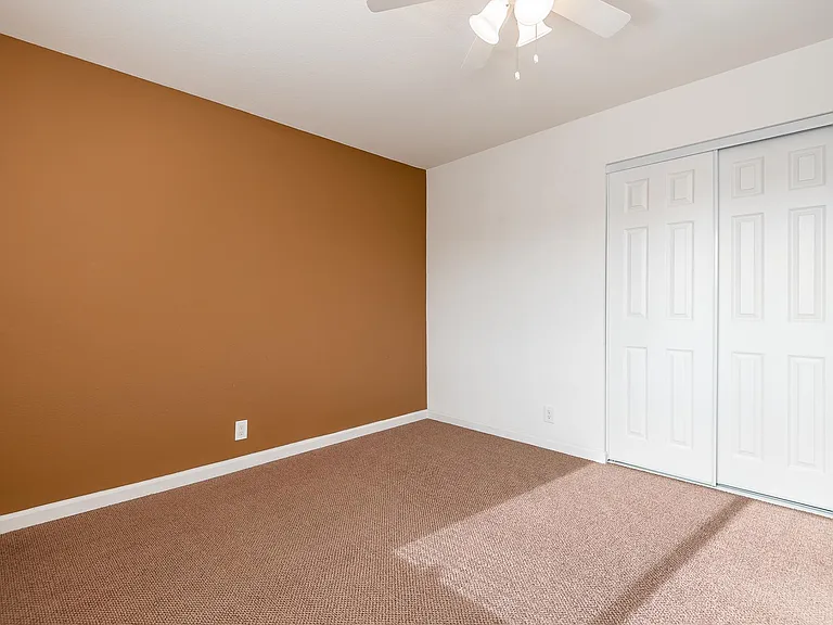 365 W Weddell Dr #B — Photo 4